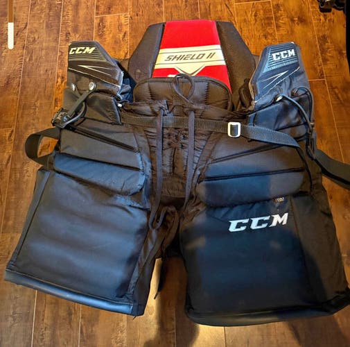 CCM Extreme Flex Shield II Goalie Pants (Senior Large)