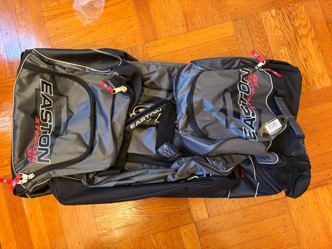 BRAND NEW WITH TAGS - EASTON STEALTH S17 EQUIPMENT WHEEL BAG - SENIOR; BLACK