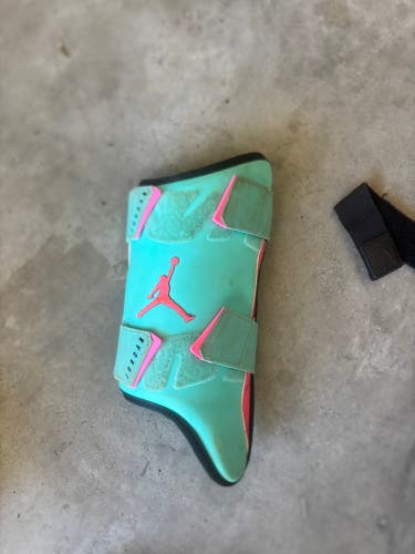 Senior Air Jordan Shin Guards (Used)