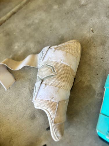 White Senior EvoShield Leg guard Shin Guards (Used)