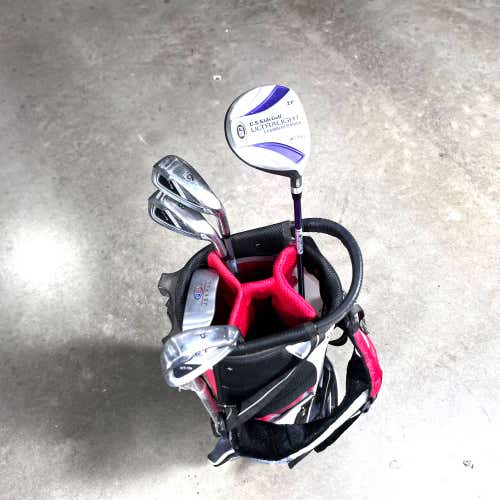 US Kids Ultralight Wt-15u Club Set 3W 6 & 8 PW Putter 54" Purple Junior RH +Bag