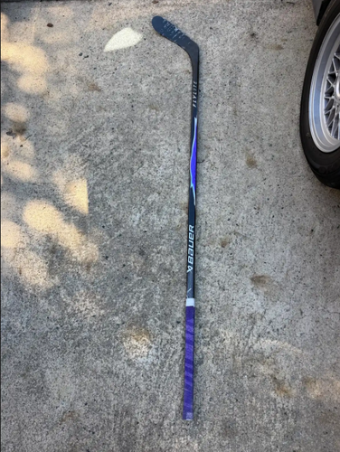 Senior Bauer Vapor Flylite Left Hand Hockey Stick P28 77 Flex (Used)