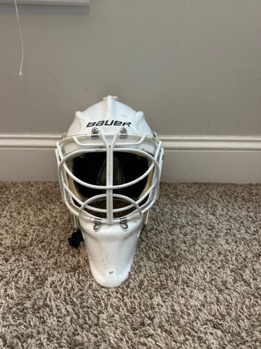 Senior Large Bauer 960 Goalie Mask (Used)
