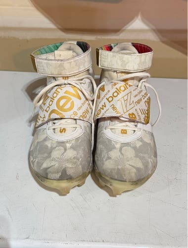 White Men's Size M 10.5 (W 11.5) Adult New Balance 4040 High Top Molded Cleats (Used)