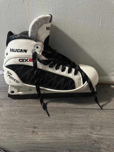 Vaughn GX2 Hockey Goalie Skates Regular Width 9.5 (Used)