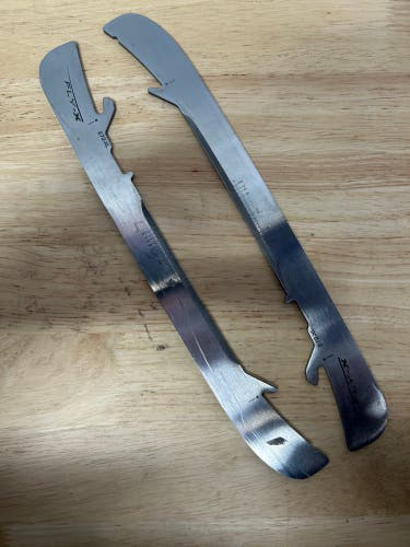 Bauer FLY-X 272mm NHL Pro Stock Skate Blades / Runners (Used)