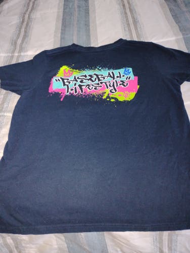 Graffiti Crown Tee Navy Youth XL Shirt (Used)