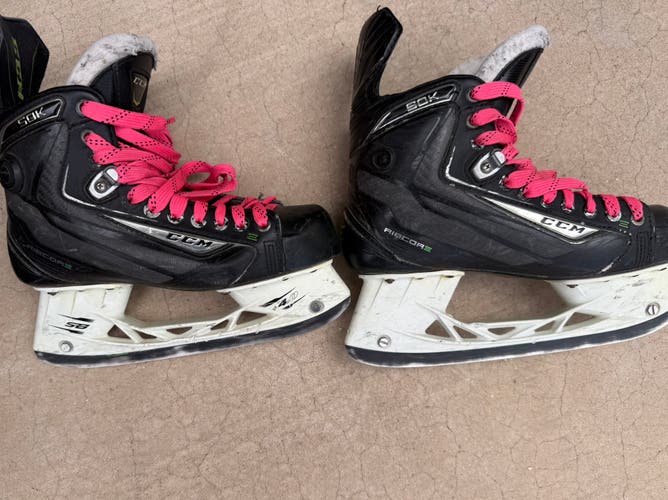 Black 2016 CCM Ribcor 50K Hockey Skates Regular Width 7 (Used)