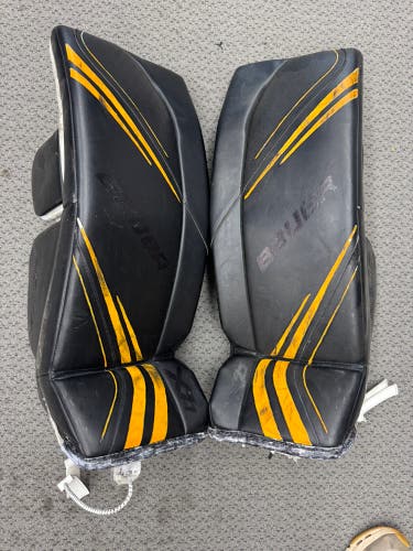Junior Large Bauer Vapor X2.7 Goalie Leg Pads (Used)