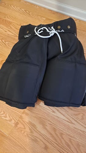 Senior Medium/Large Tackla TP6000 Hockey Goalie Pants (New)