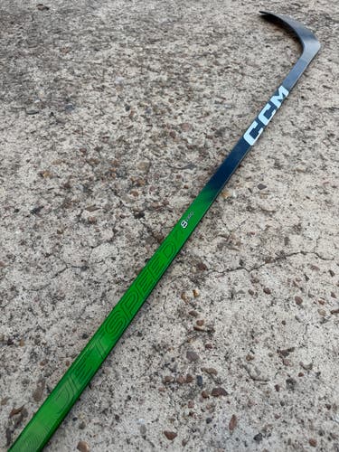 CCM JETSPEED FT8 PRO Pro Stock Hockey Stick Grip P90 95 Flex Right 5735
