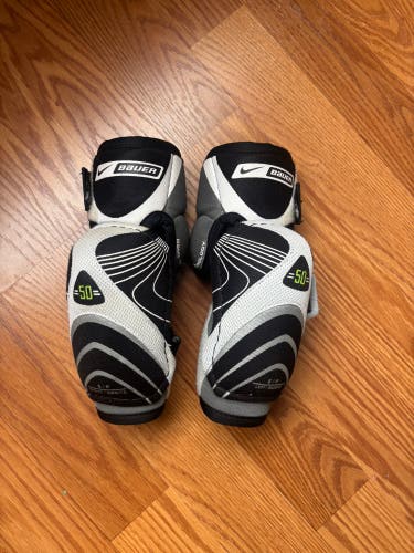 Junior Small Nike Elbow Pads (Used)