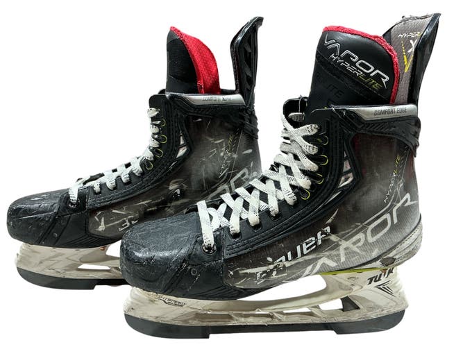 Senior Bauer Vapor Hyperlite Hockey Skates 7.5 (Used)