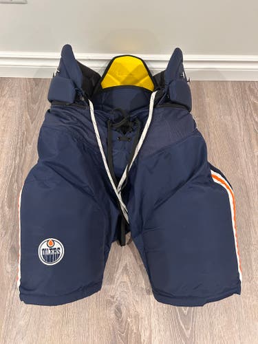 Men's Senior Large CCM HP45XP Hockey Pants Pro Stock (Used)