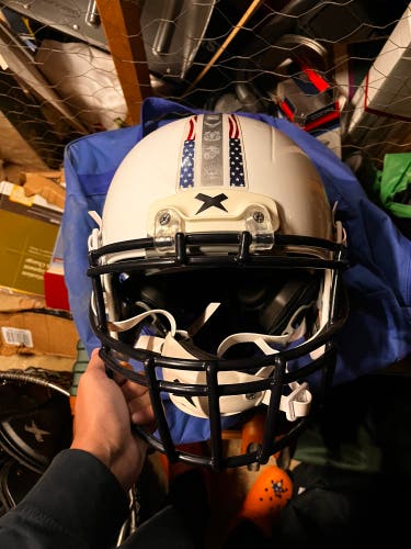 Adult Medium Xenith Helmet (Used)