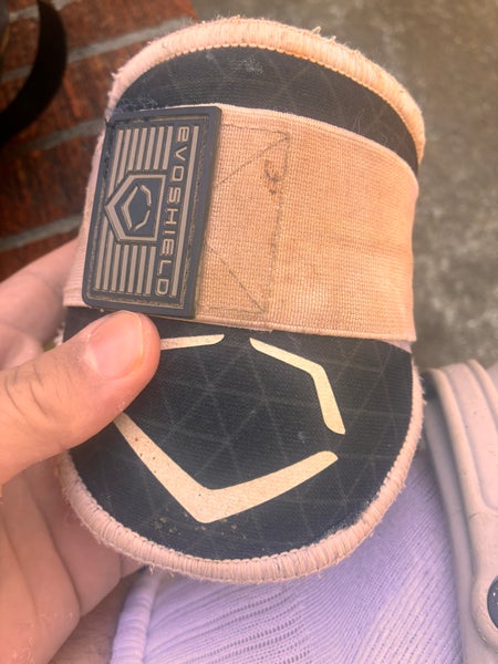 Black Senior EvoShield Elbow Guard Elbow Protection (Used)