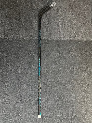 Junior Bauer Twitch Right Handed Hockey Stick P28 50 Flex (Used)