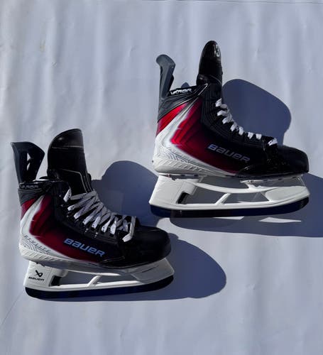 New Bauer Vapor FLYPRO Ice Hockey Skates - Senior, Size 8, Fit 1, Fly-TI Steel