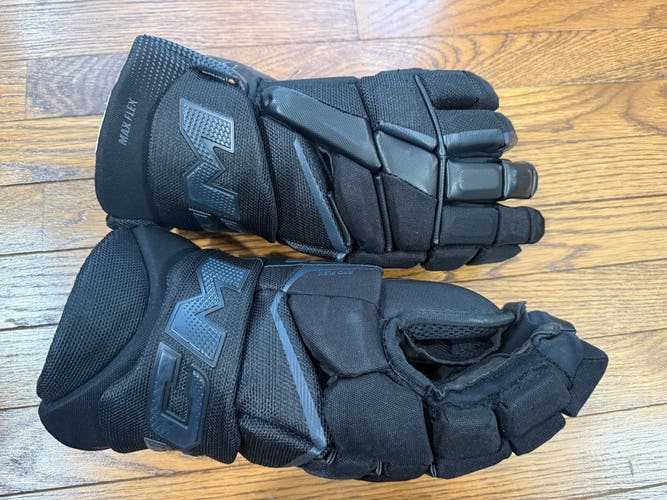 CCM JetSpeed FT8 Pro Gloves 15" (Used)
