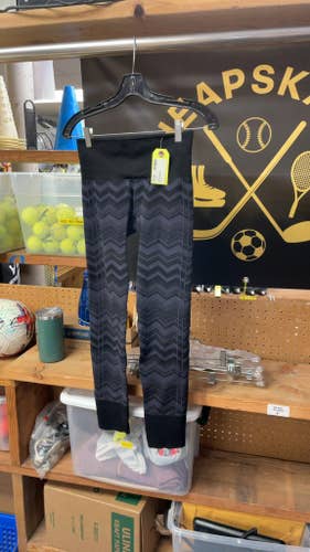 Lululemon Women's Size 8 Purple Chevron Leggings