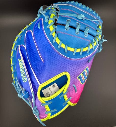 Wilson A2000 Love The Moment Limited edition CM33SS RH Catcher's Baseball Glove 33" (New)