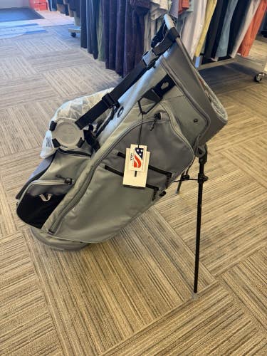 2027 Sun Mountain 4.5 Stand Bag (Grey)