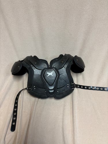 Medium Youth Xenith Fly Shoulder Pads (Used)