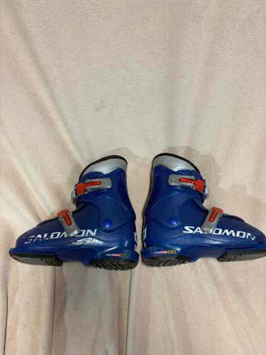Mondo 19 & 19.5 Kid's Salomon Performa T2 Ski Boots (Used)