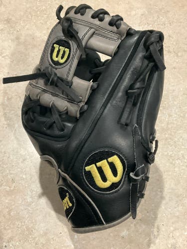 Wilson A2000 1788 RHT Infield Baseball Glove 11.25" (Used)
