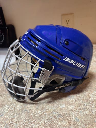 RARE BHH4500 SR MD Bauer 4500 Helmet combo used adult medium senior royal blue