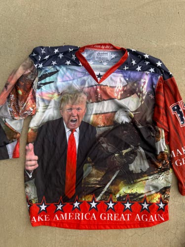 MAGA Trump Medium Men's Jersey (Used)
