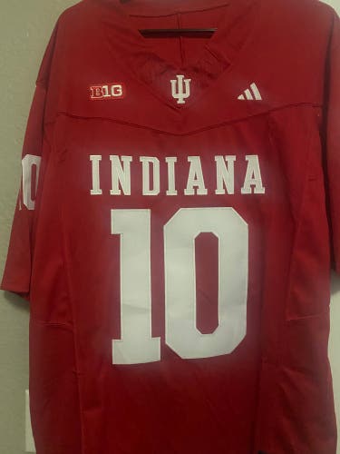 Red Large Men's Adidas Jersey (New)                     Josh Hoover