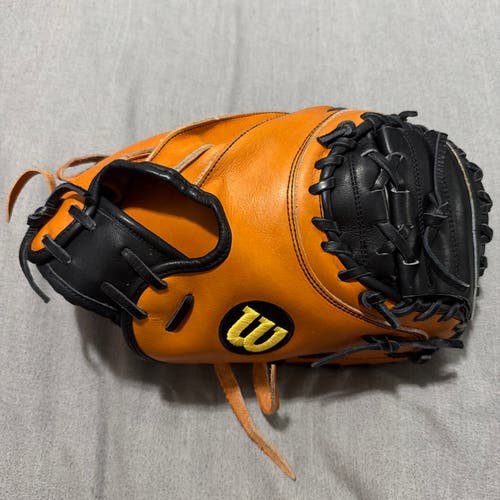 Wilson A2000 RH Catcher's Baseball Glove 32.5" (New)