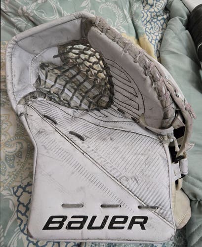 Bauer S27 Jr Goalie Glove