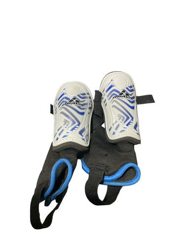 Used Brava Soccer Shin Guards Youth White XXS 11834-S000055706