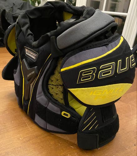Bauer Supreme S17 Junior Medium Hockey Shoulder Pads Poron XRD Black Yellow