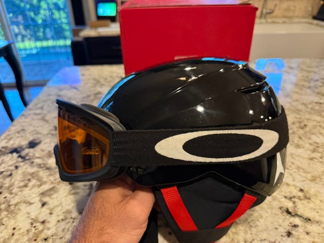 Unisex Medium Atomic Helmet (Used) FIS Legal