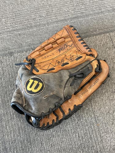 Used Wilson PRO SELECT BB/SB Glove RH Throw Brown 12 1/2" 11614-S000246530