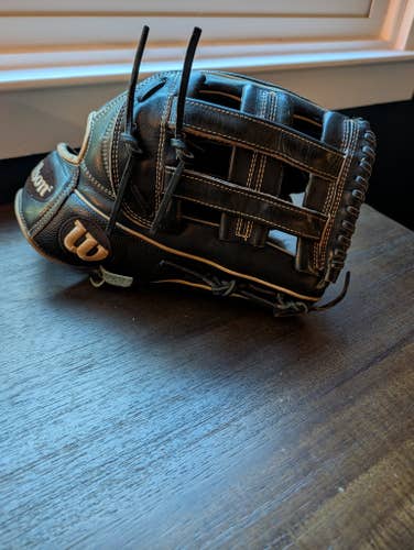 Wilson A2000 1799 12.75" RHT Outfield Baseball Glove Black H-Web Pro Stock