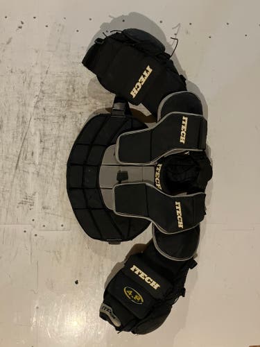 Medium Itech 4.8 Goalie Chest Protector (Used)
