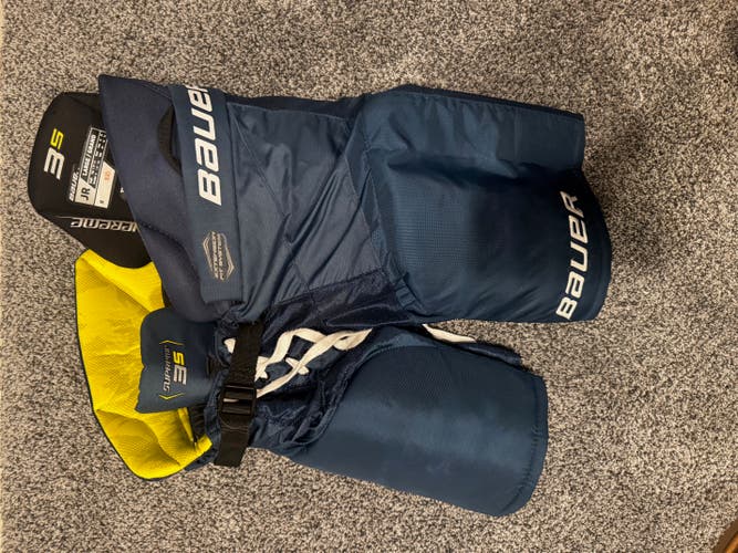 Junior Large Bauer Supreme 3S Pro Hockey Pants (Used)