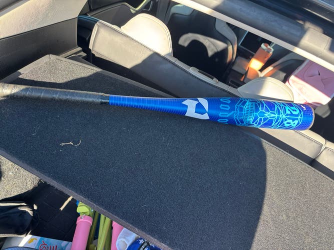 2026 DeMarini Voodoo One Alloy USSSA Certified Bat (-10) 29" (Used)