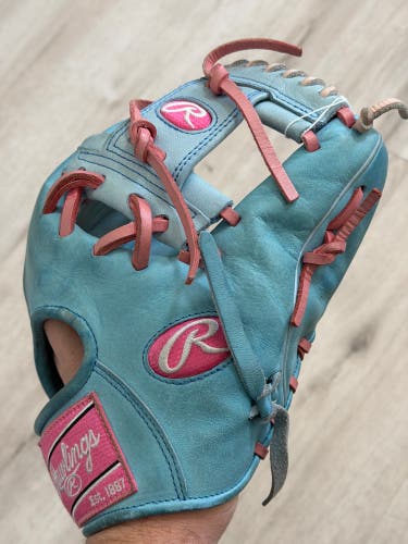 Rawlings Heart of the Hide 200 Pattern RH Throw Infield Baseball Glove 11.5" (Used)
