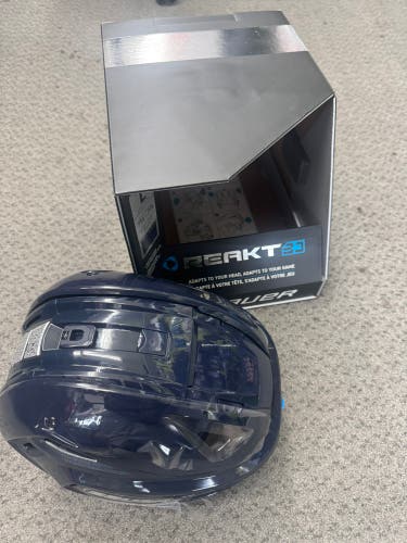 Large Bauer RE-AKT 3D Helmet (New) Navy