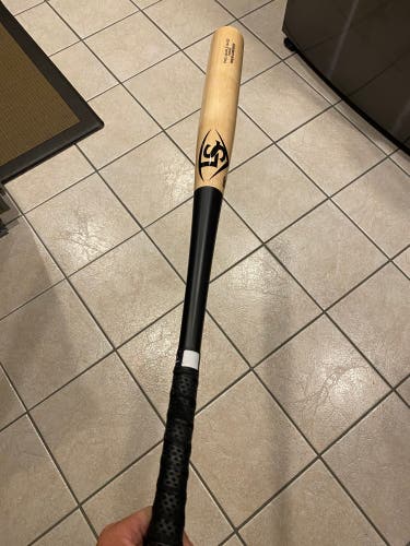 2020 Louisville Slugger MLB Prime RA13 Ronald Acuna Game Model Maple BBCOR Certified Bat 33.5" (Used