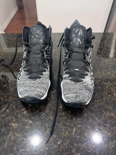 Men's Size M 9.5 (W 10.5) Nike Lebron 17 Shoes (Used)