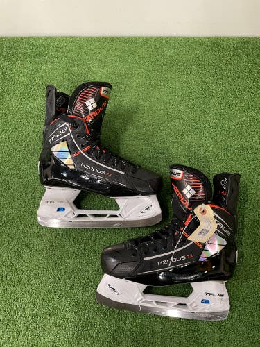 Intermediate True HZRDUS 7x Hockey Skates | Size 5