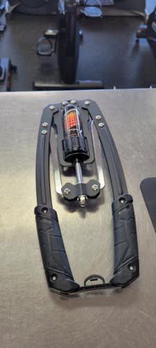 Used East Mount adjustable hydraulic arm exerciser 11497-S000162692