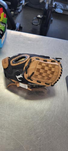 Used Louisville Slugger 10.5 BB/SB Glove RH Throw None 10 1/2" 11497-C000162688