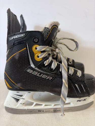 Black Bauer Supreme One.6 Hockey Skates Regular Width 11.5 (Used)